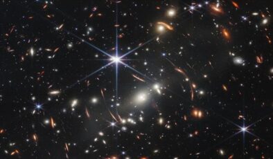 Yapay zeka NASA arşivinde 1300 gizemli gök cismi tespit etti