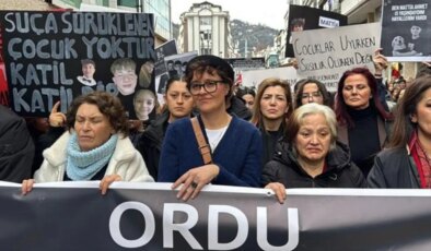 Yasemin Minguzzi, Ordu’da ‘Çocuklar için adalet’ yürüyüşüne katıldı: ‘Aldıkları ceza kesinlikle 24 yıl değil…’