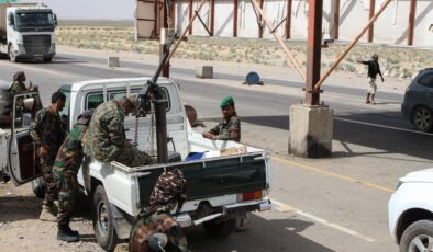 Yemen’in güneyindeki Ebyen ili yönetimi, hükümet güçleriyle çalışmaya hazır olduğunu duyurdu