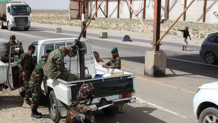 Yemen’in güneyindeki Ebyen ili yönetimi, hükümet güçleriyle çalışmaya hazır olduğunu duyurdu