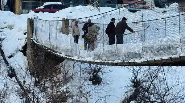 Yıllar önce yapıldı… Köylüler nöbet tutuyor: Kırılma tehlikesi var!