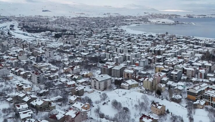 Yurdun birçok yeri beyaza büründü: 4 kentte 630 yerleşim yerine ulaşım sağlanamıyor