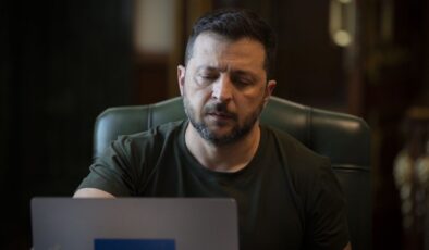 Zelensky: Rusya bir haftada 1300’den fazla İHA ve 29 füzeyle saldırdı
