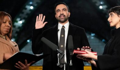 Zohran Mamdani, New York Belediye Başkanı olarak Kuran’a el basıp yemin etti