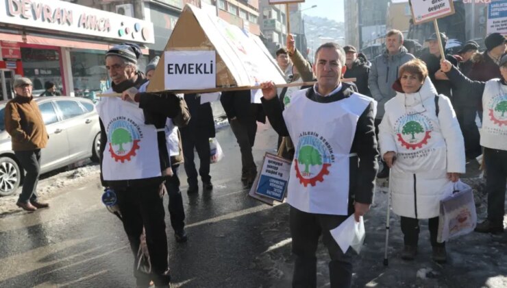 Zonguldak’ta emekliler tabutla meydana çıktı: Emeklilik sefalete sürüklendi