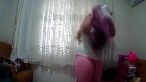 1 yaşındaki kızına şiddet uyguladığı ortaya çıkmıştı: O annenin savunması ortaya çıktı!