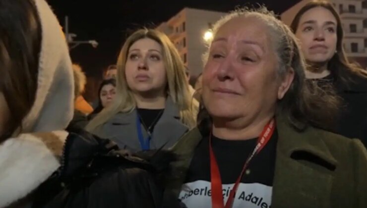 6 Şubat depremlerinin üçüncü yılı… Hatay’da sessiz yürüyüşle yaşamını yitirenler anıldı