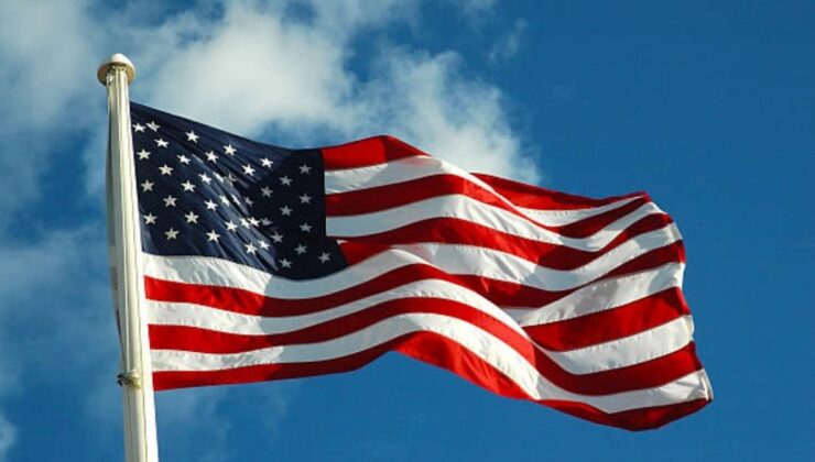 ABD, Pasifik’te uyuşturucu teknesini vurdu: 2 ölü