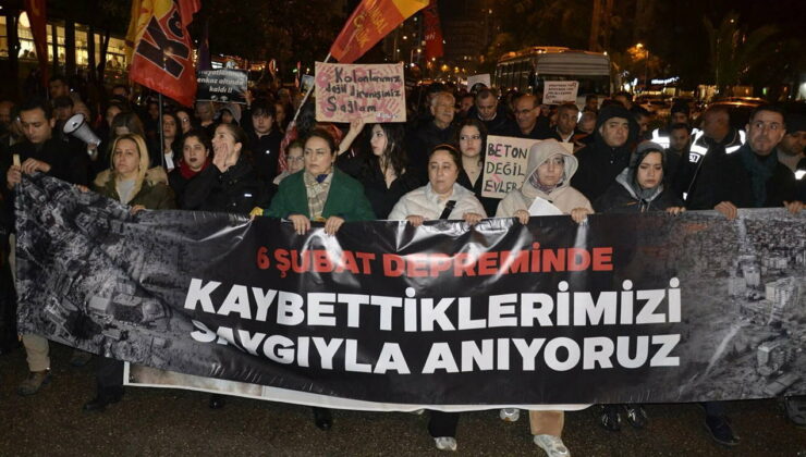 Adana’da 6 Şubat depremlerinde hayatını kaybedenler anıldı: ‘3 yıl da geçse, 30 yıl da geçse…’