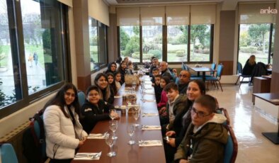 Adıyamanlı depremzede çocuklar Beşiktaş maçında seremoniye çıkıyor