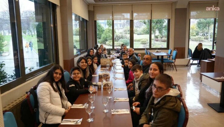 Adıyamanlı depremzede çocuklar Beşiktaş maçında seremoniye çıkıyor