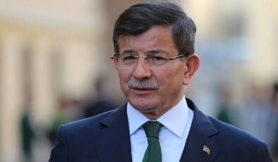 Ahmet Davutoğlu: Maddi sıkıntılar yaşıyorum