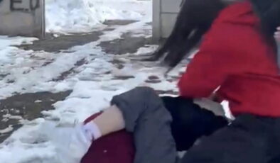 Akran zorbalığı: Ortaokul öğrencilerinin önünü kesip darp ettiler