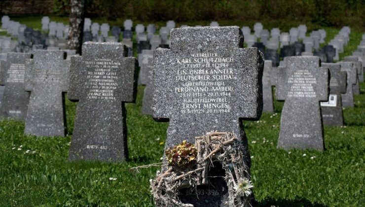 Almanya’da ölülerin dişlerinden 8 kilogram altın çaldı