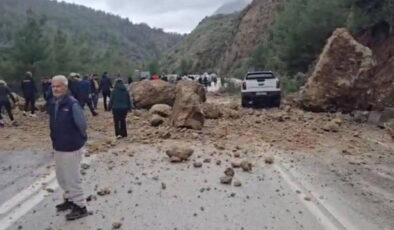 Antalya-Isparta karayolunda heyelan