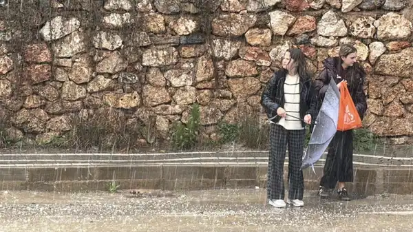 Antalya’da 7 ilçede olumsuz hava koşulları nedeniyle eğitime bir gün ara verildi