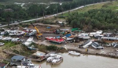 Antalya’da ‘hortum’ sonrası enkaz kaldırılıyor: Su hâlâ çekilmedi