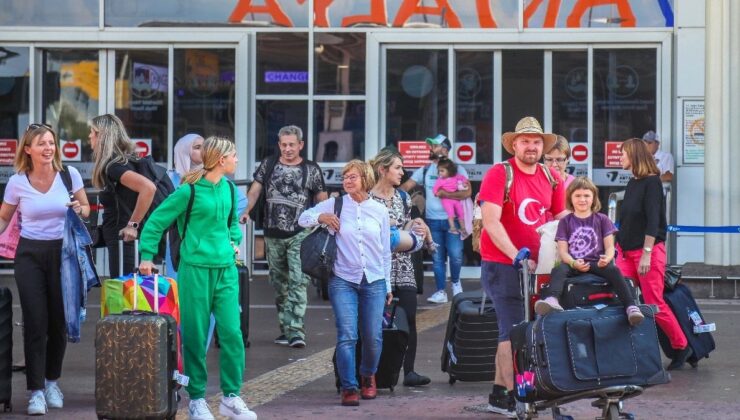 Antalya’nın turizm tarihinde yeni bir rekor kırıldı