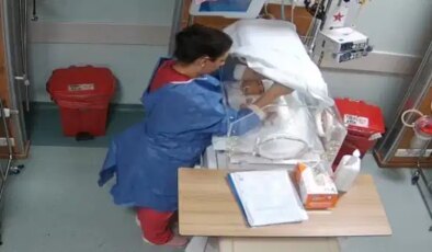 Aynı hemşireden ikinci skandal! Bir bebeği daha darbettiği ortaya çıktı!