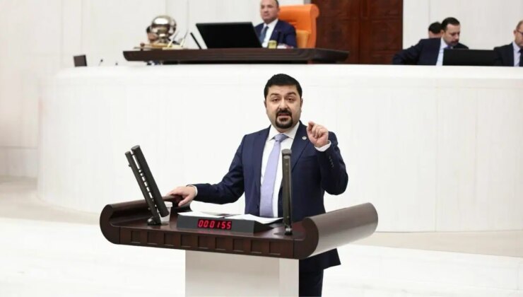 Baran Yazgan’dan valilik programında Atatürk’ün anılmamasına tepki: ‘Şeref ve gururla anıyorum”