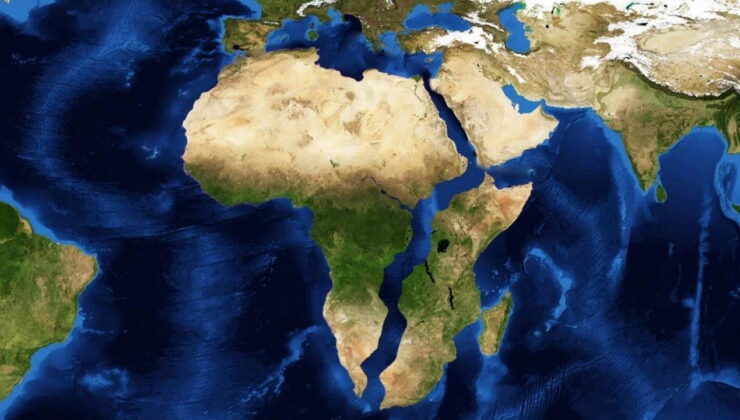 Bilim insanları açıkladı: Afrika ikiye ayrılıyor, yeni bir okyanus doğuyor