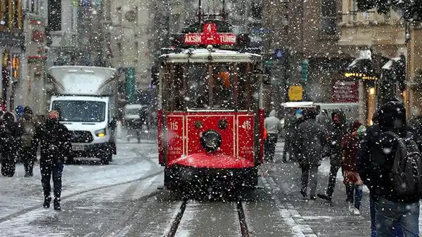 Bu tarihlere dikkat: İstanbul’a yeniden kar mı geliyor?