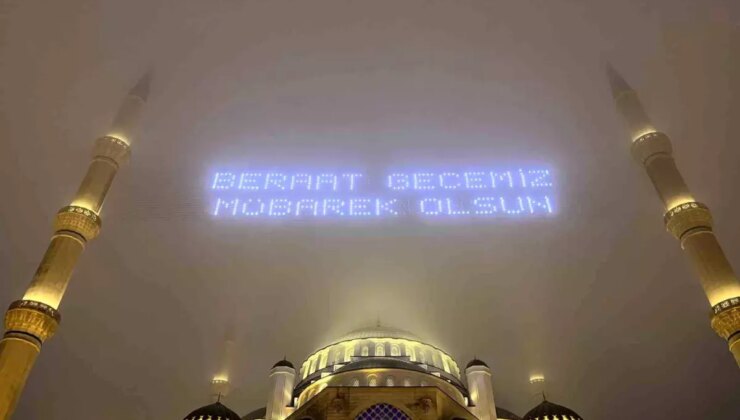 Çamlıca Camii’nde Berat Kandili dualarla idrak edildi