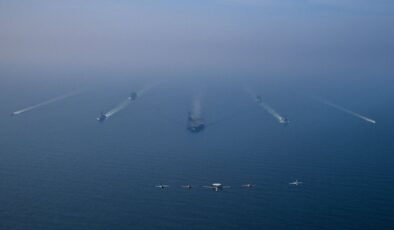 CENTCOM, İran’a deniz gücüyle gözdağı verdi