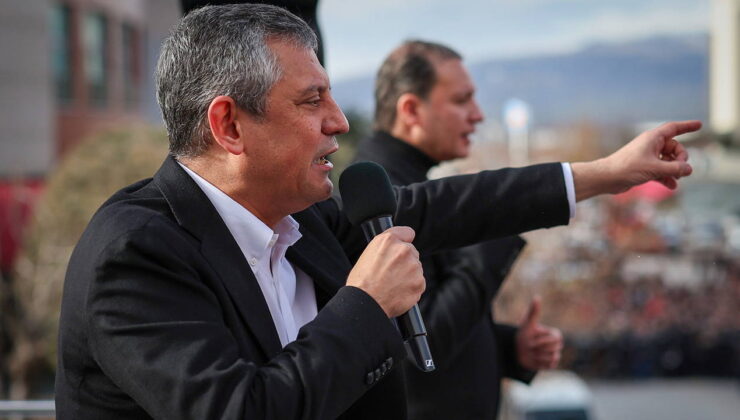 CHP’den Niğde’de tarihi miting! Özgür Özel tek tek ifşa etti: ‘Her ay Fatih Keleş’e haber yolluyorlar…’