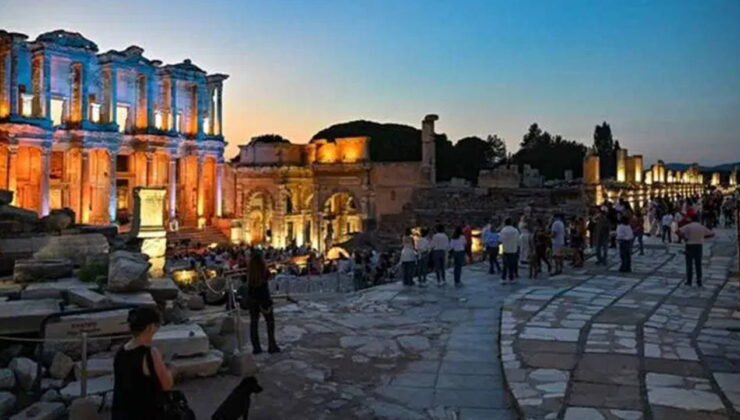 CHP’li Ösen’den ‘sit alanına inşaat’ tepkisi: ‘Efes’e ihanetin belgesi!’