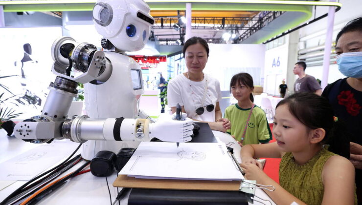 Çin’de doğum oranı dipte: Çözüm robotlarda mı?