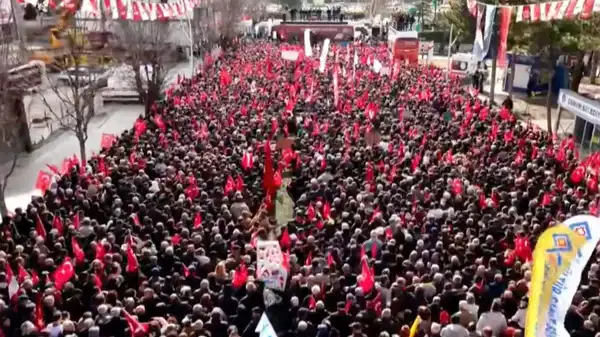 Çorum’da ‘Millet İradesine Sahip Çıkıyor’ mitingi… Özgür Özel ‘O gün siyaseti bırakırım’ diyerek Erdoğan’a seslendi: ‘Tek şartım var…’