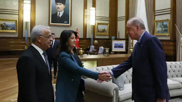 Cumhurbaşkanı Erdoğan, DEM Parti İmralı heyeti ile bir araya geldi!