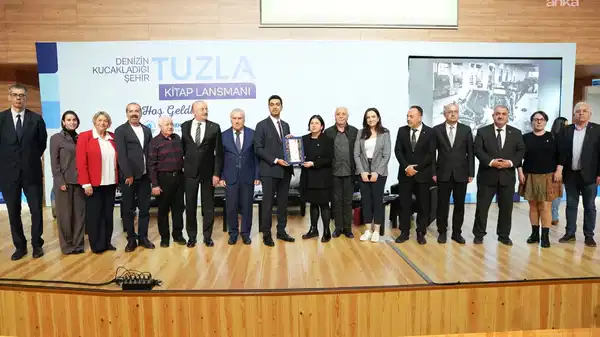 ‘Denizin Kucakladığı Şehir: Tuzla’ kitabı çıktı