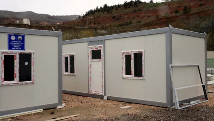 Depremin üzerinden 3 yıl geçti ama… Eğitim-İş açıkladı: Öğrenciler hâlâ konteynerde eğitim görüyor!