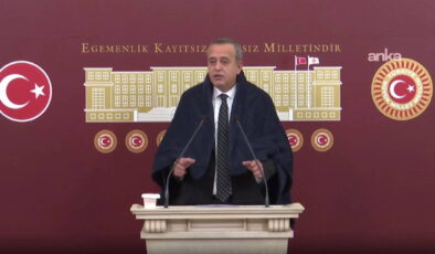 DEVA Partili Kaya’dan doğal gaz faturalarındaki fahiş artışlara battaniyeli protesto: “Vatandaşın belini büken bu fahiş artışlara artık son verin”