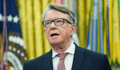 Devlet sırlarını Epstein ile paylaşmakla suçlanıyor! İngiliz siyasetçi Mandelson gözaltına alındı