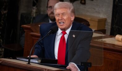 Donald Trump: Çok para kazanıyoruz, insanlar bana yeter diyor