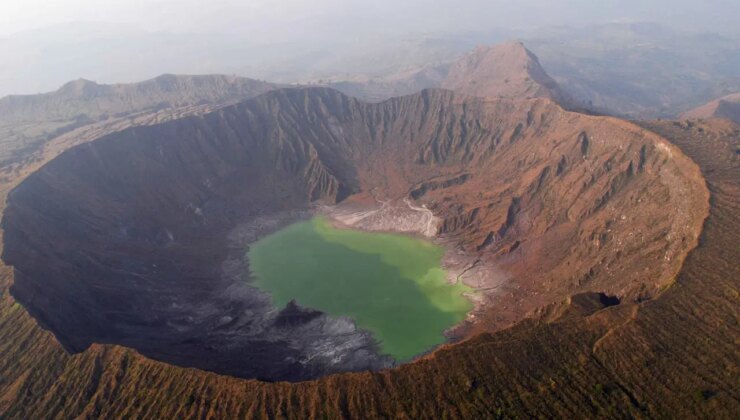Dünyanın en tehlikeli yanardağlarından birinde hareketlilik