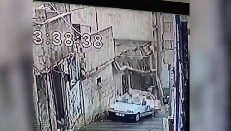 Duvar, park halindeki otomobilin üzerine devrildi