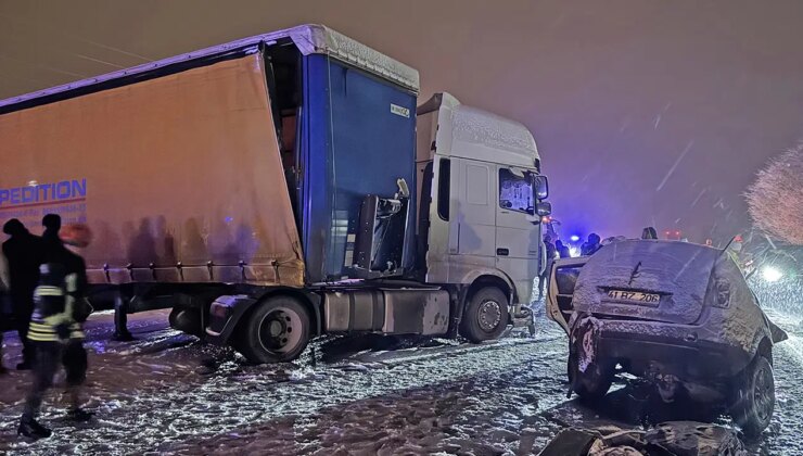Erzurum’da feci kaza: 4 kişi hayatını kaybetti