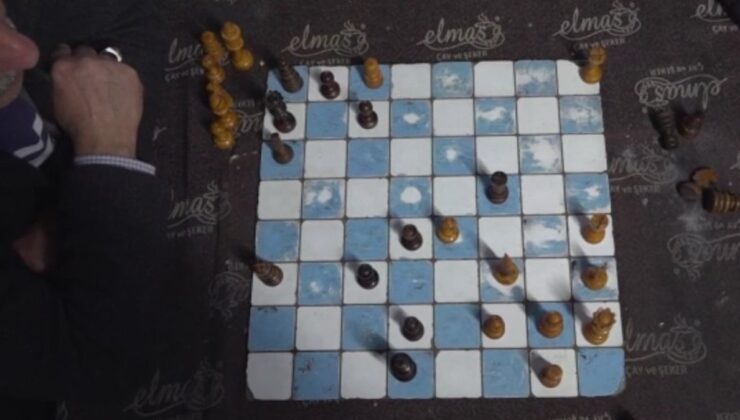 Erzurum’da satrançlı kahvehane geleneği