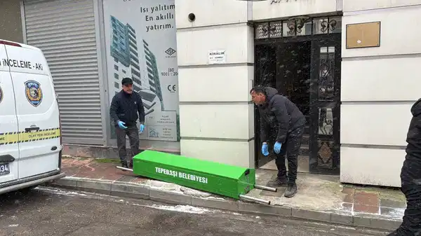 Evinin 7’nci kat penceresinden atladı, eşi de ölü bulundu