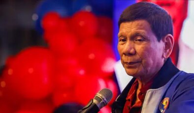 Filipinler’in tartışmalı lideri Lahey’de: İnsanlığa karşı suçlardan yargılanabilir