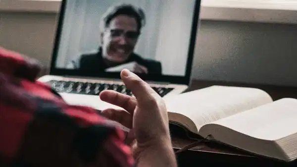 Fransa’da ABD merkezli Zoom ve Teams kullanılması terk ediliyor