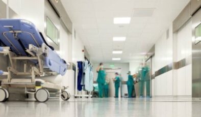 Fransa’da vücuduna mermi soktu