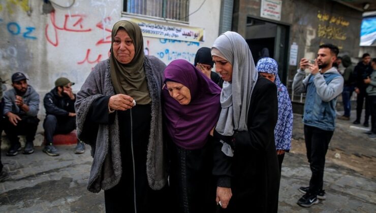 Gazze’de can kaybı 72 bin 49’a yükseldi