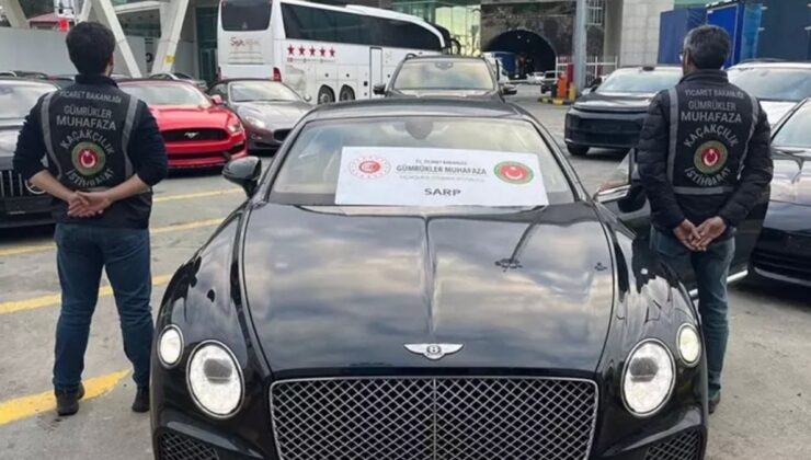 Gümrükler Muhafaza ekiplerinden Sarp Kapısı’nda 65 lüks araç operasyonu