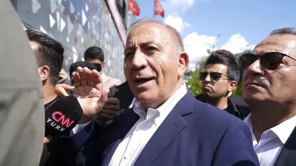 Gürsel Tekin’den Prof. Dr. Cem Baykal’a ‘zübükzade’ davası