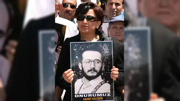 Hasret Gültekin’in eşi Yeter Gültekin yaşamını yitirdi